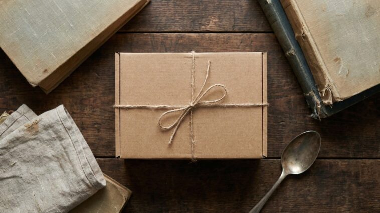 Je vidais mon grenier deux dimanches par été depuis des années : le jour où j'ai posé sur la table un objet neuf jamais ut...