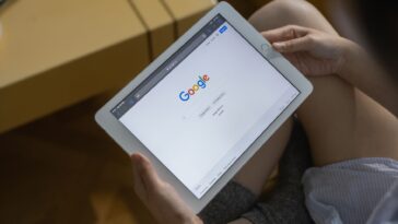 Plus personne ne verra le bouton Recherche sur la page d'accueil de Google : voici ce qui prend sa place chez certains uti...