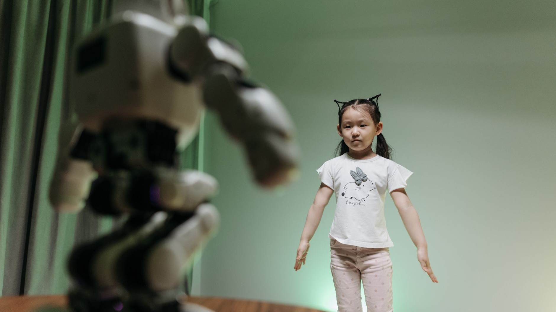C'est fini pour les humanoïdes qui ne quittaient jamais la Chine : à Berlin, Xiaomi sort le CyberOne de ses ateliers